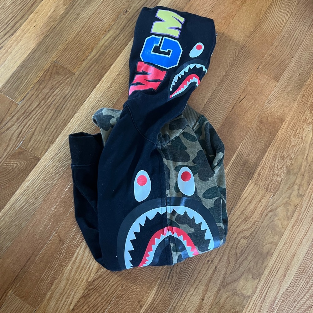 Bape zip up hoodie